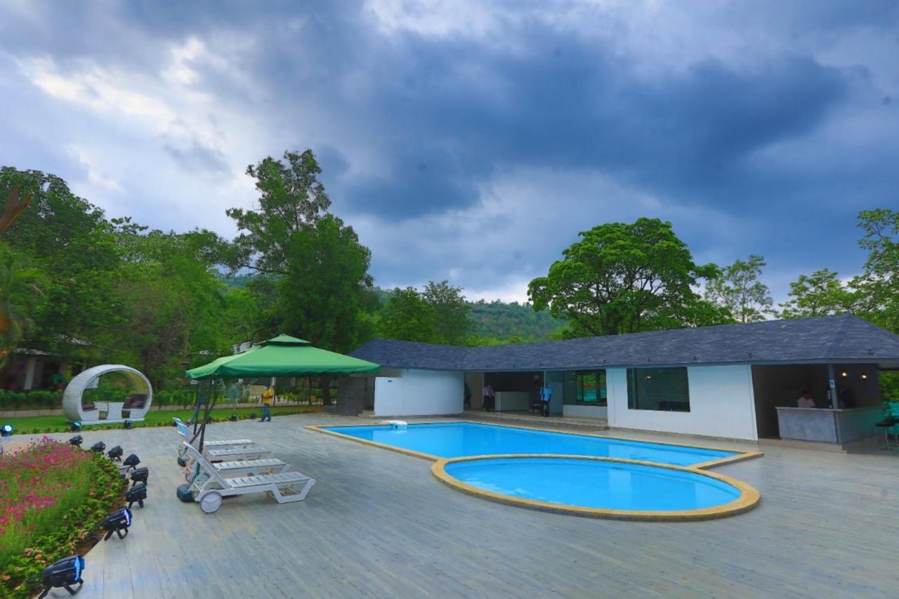 White Feather Resort Kauncha Silvassa Bagian luar foto