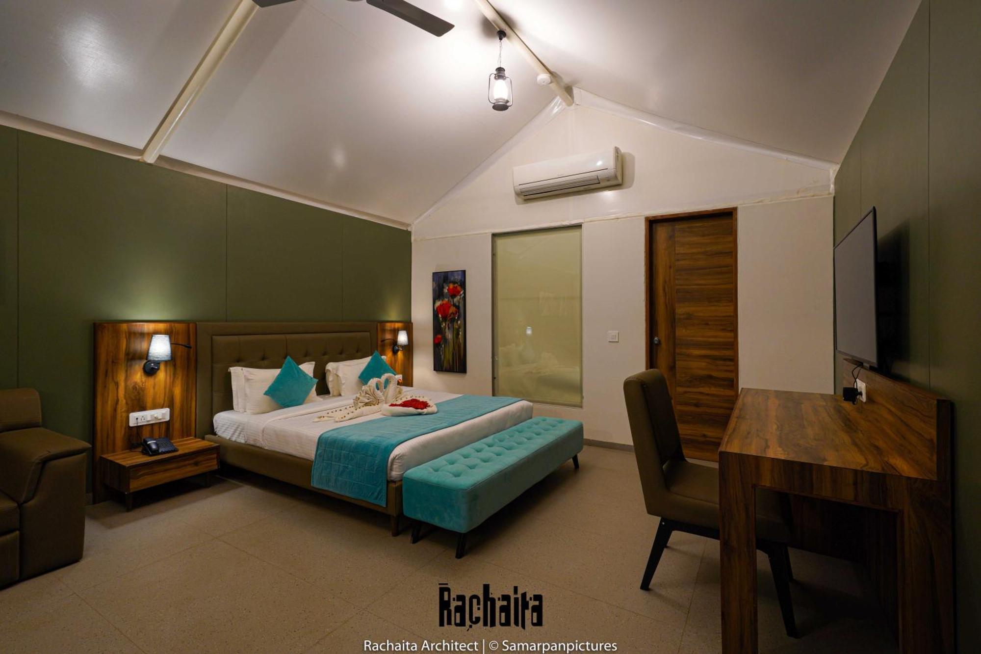 White Feather Resort Kauncha Silvassa Bagian luar foto