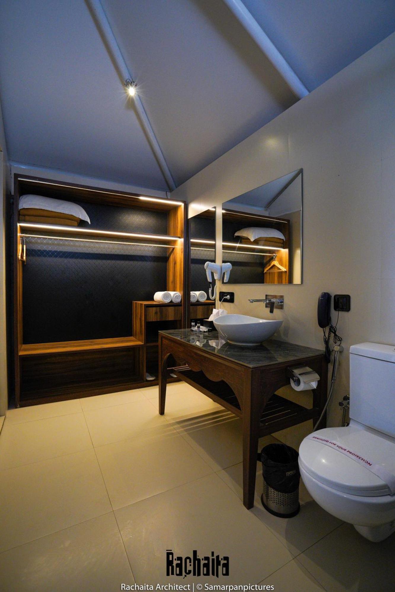 White Feather Resort Kauncha Silvassa Bagian luar foto