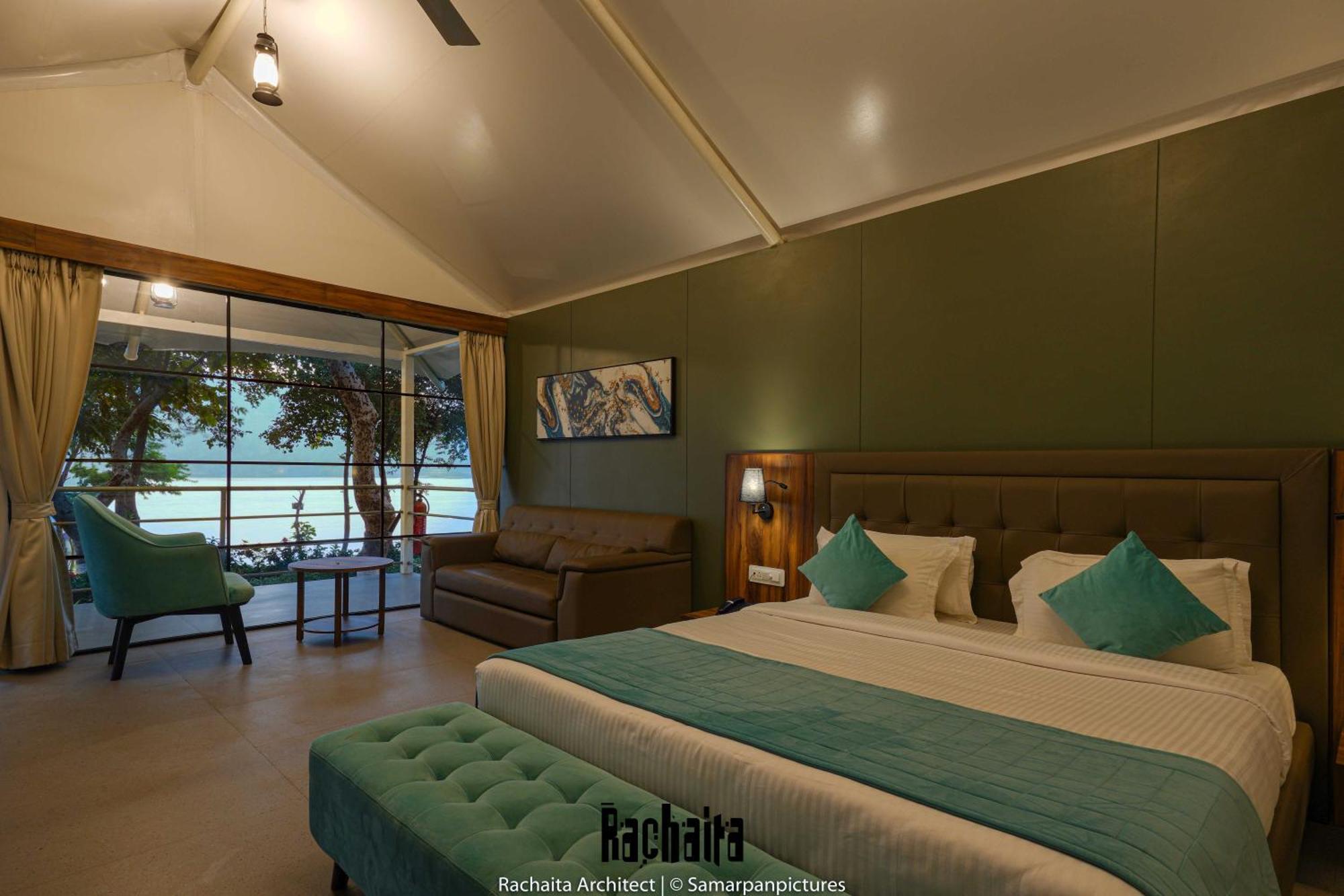 White Feather Resort Kauncha Silvassa Bagian luar foto
