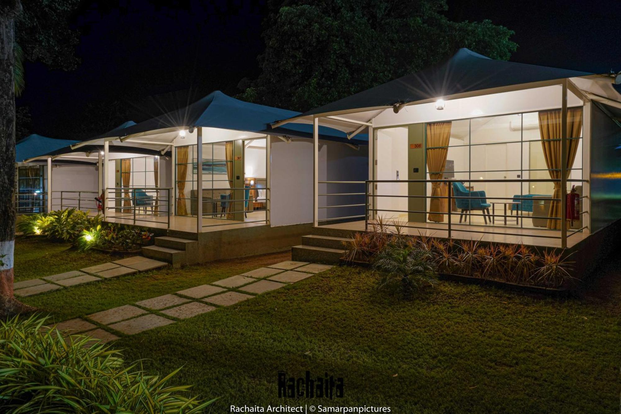 White Feather Resort Kauncha Silvassa Bagian luar foto